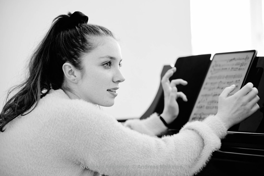 2021-10-kam-isserliss-am-068-screen_orig