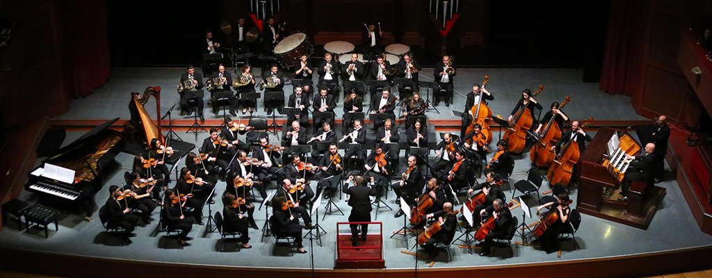Izmir State Symphony Orchestra.jpg Izmir State Symphony Orchestra